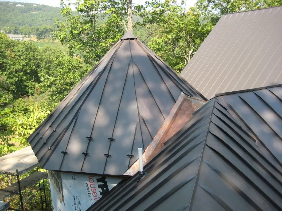 Professional Gutter Cleaning by Craftsman Roofing in Jayhawk